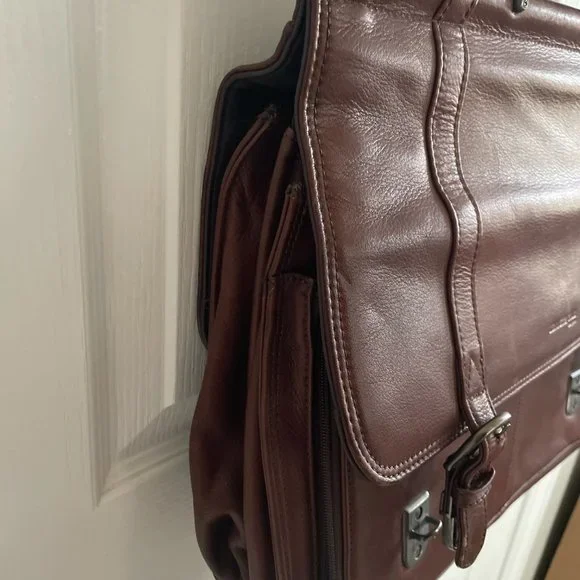 Kenneth Cole Brown Leather Messenger Satchel/Briefcase - Picture 12 of 14